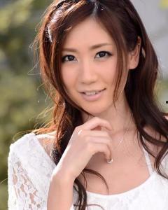 前田香织视频,揭秘日本时尚界的璀璨明星