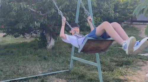 打秋千视频,捕捉时光流转之美