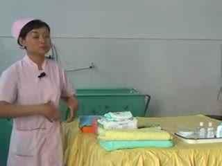 女婴的护理视频,女婴日常护理全攻略